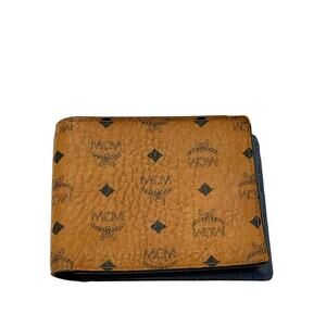 MCM Claus Bifold Wallet*Cognac*with original COA card and Entrupy COA